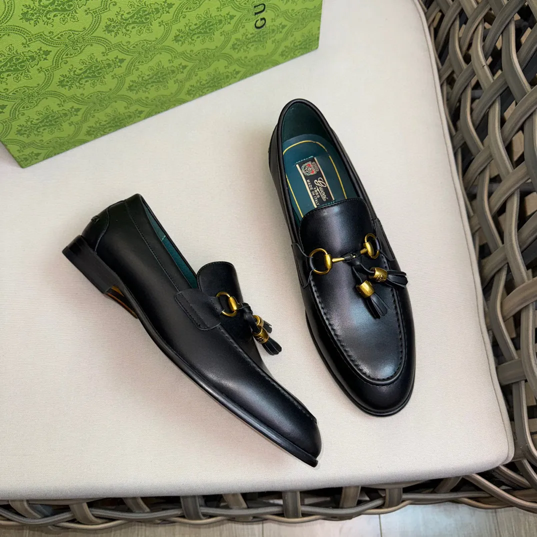 Men's shoes 💰900 Gucci ~ High-end genuine leather outsole men's casual leather shoes | The upper is made of imported original first-layer cowhide material | Classic horsebit decoration | Leather handmade tassel embellishment | Low-key luxury temperament | Comfortable foot feel | Imported genuine leather outsole | First-layer cowhide inner cowhide pad | Fine details Size: 39-44 (customized at 45.46)
